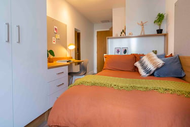 iQ Abacus House Student Halls, 6-11 Baker Street, City Centre, Brighton, BN1 4JN - Image 1